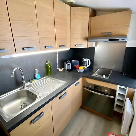 Cosy In The Center Of The Village Apartment *